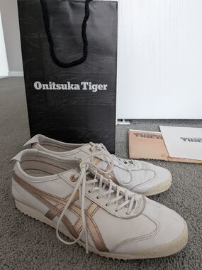 Onitsuka Tiger Women's White with Metallic Rose Gold Accent Sneakers - Size 8